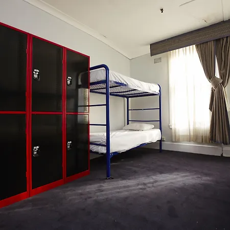 Home Backpackers-3